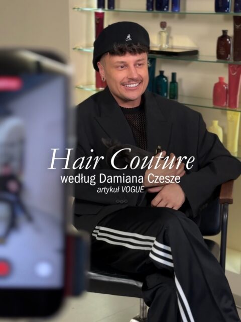 Damian Bednarczyk @damian.czesze, ambasador Oribe, w rozmowie z @vogue.polska opowiada o nowej definicji hair couture, świadomej pielęgnacji i luksusie, który zaczyna się od jakości włosa.
Na co dzień Damian współpracuje z marką Oribe oraz @ampremiumdistribution , łącząc doświadczenie salonowe z filozofią marki - dbałością o detal, kondycję włosów i efekt, który pozostaje piękny nie tylko na zdjęciu, ale także w codziennym życiu.
Więcej przeczytacie na Vogue.pl